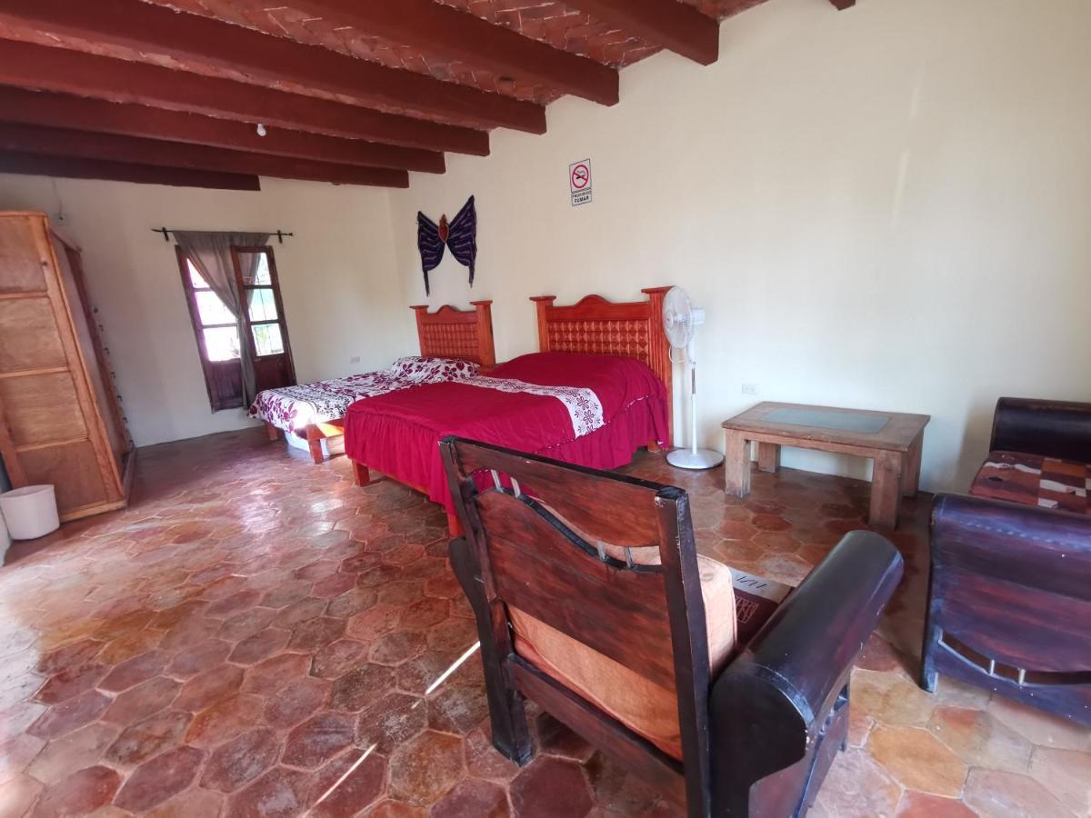Хостел La Casa Del Abuelo Альенде Экстерьер фото