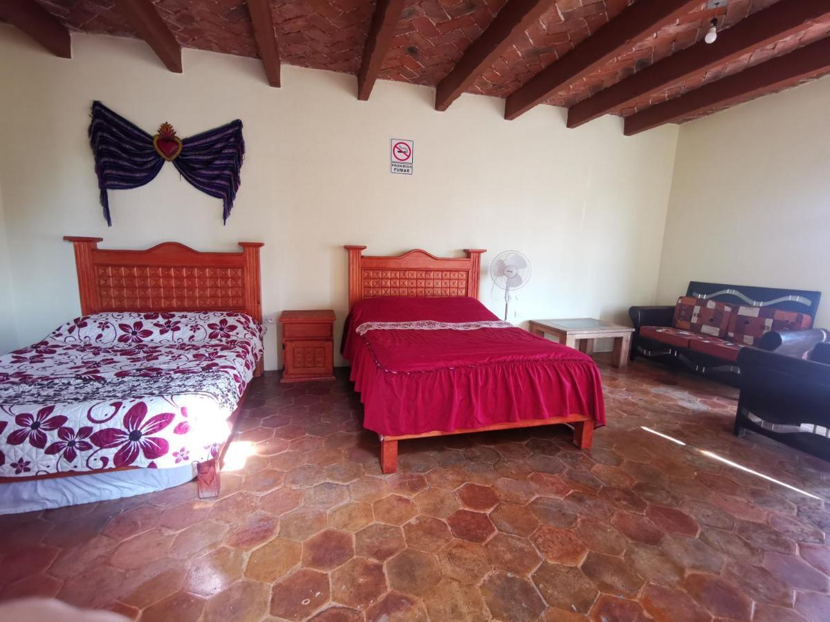 Хостел La Casa Del Abuelo Альенде Экстерьер фото