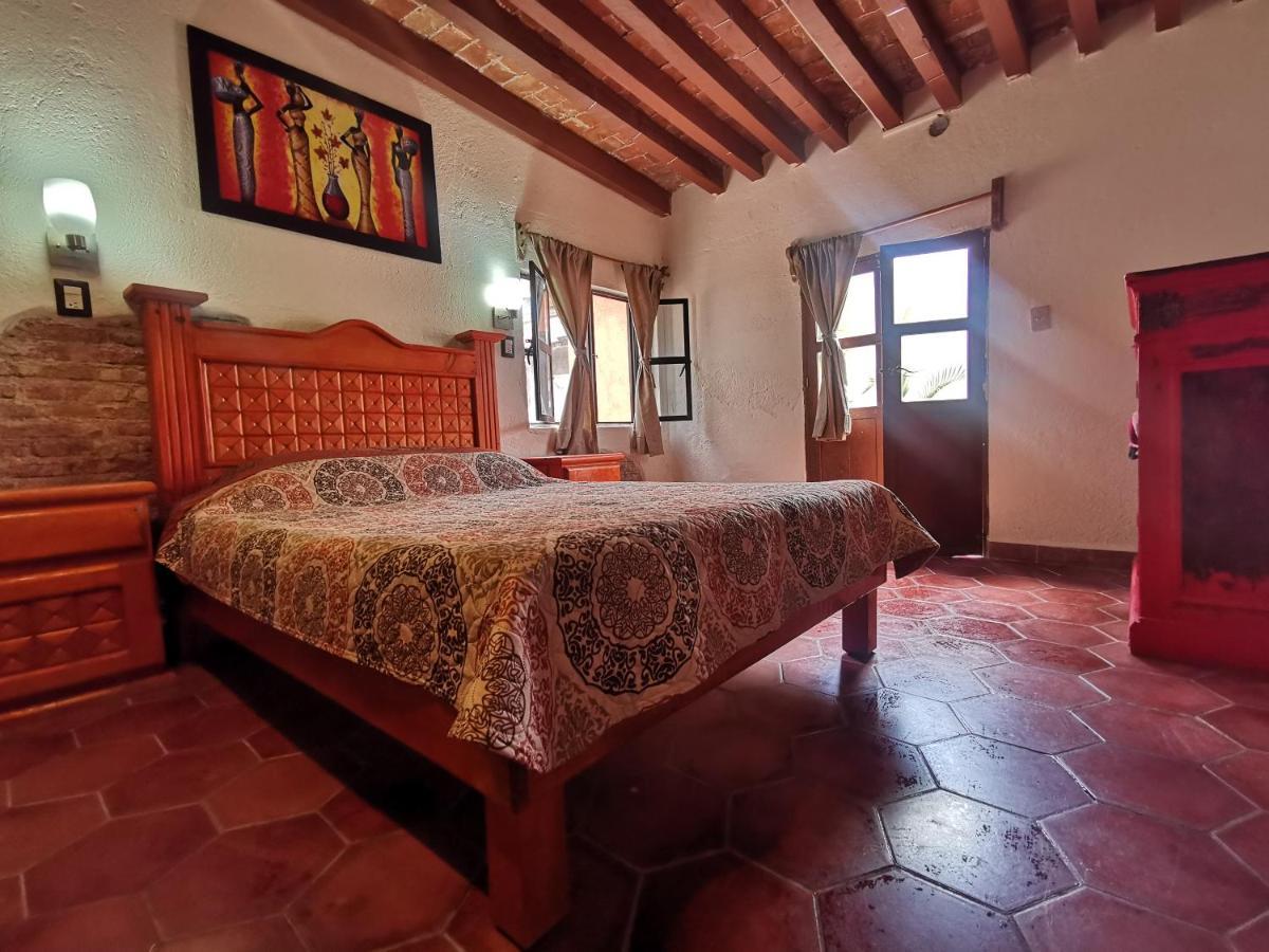 Хостел La Casa Del Abuelo Альенде Экстерьер фото