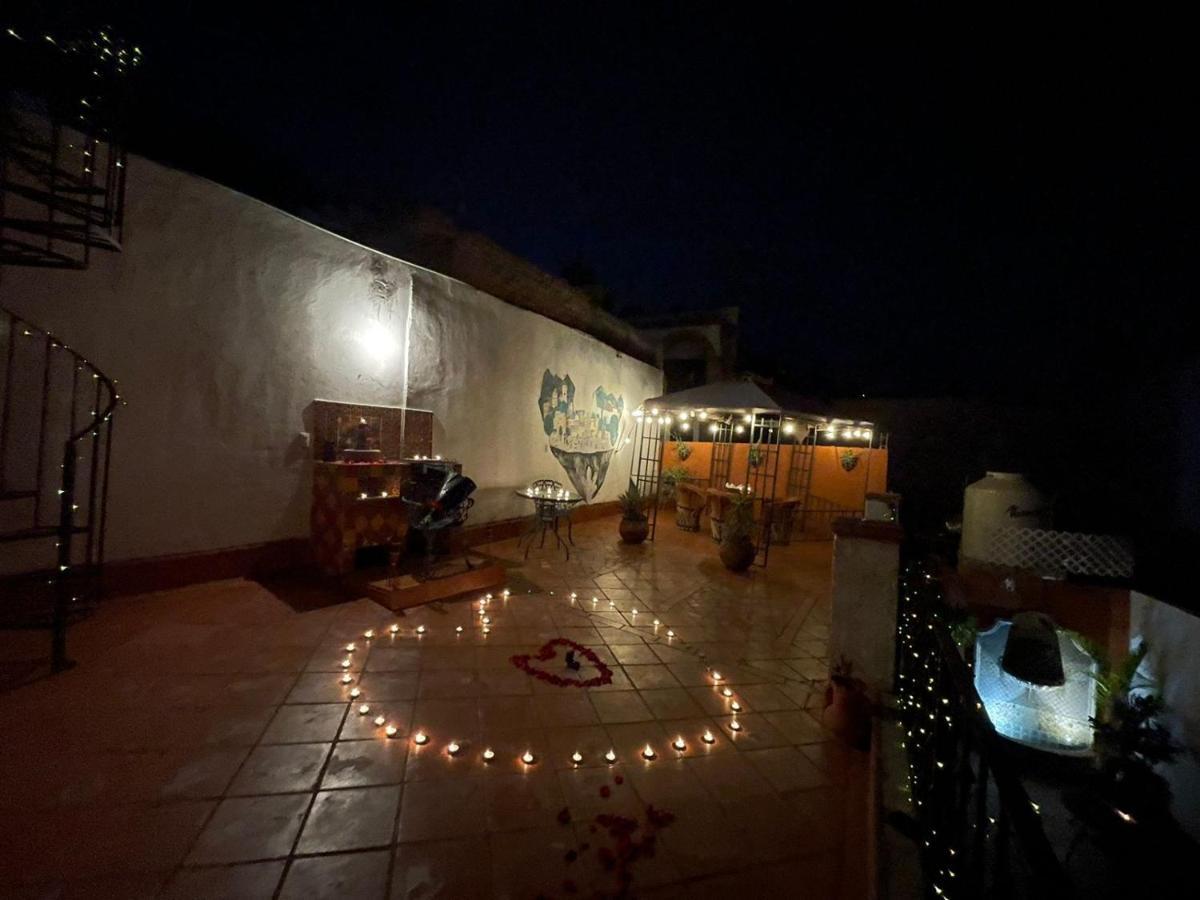 Хостел La Casa Del Abuelo Альенде Экстерьер фото