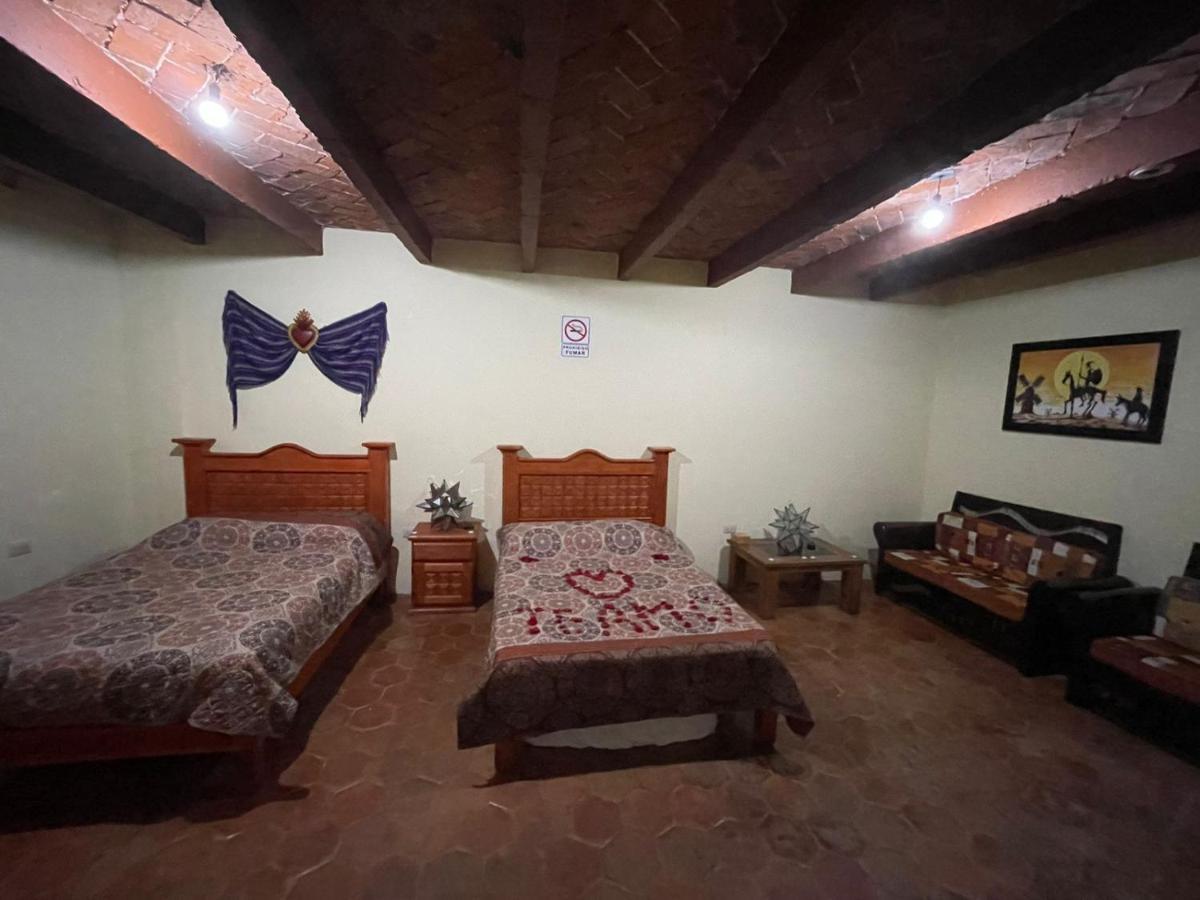 Хостел La Casa Del Abuelo Альенде Экстерьер фото